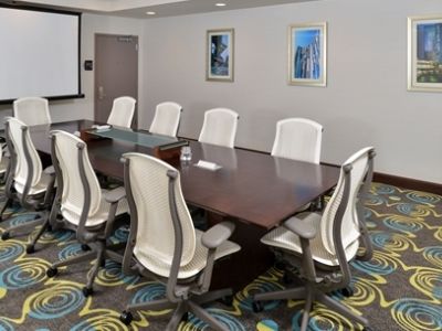 Hotel Homewood By Hilton Cincinnati/mason 3*